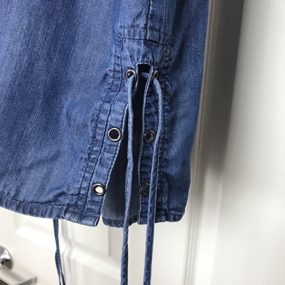 K by Kinnucan’s | Chambray Sleeveless Blouse - Picture 3 of 5